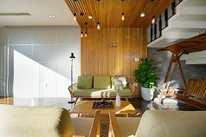 T P Pool Villa