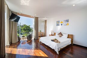 T P Pool Villa