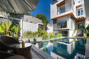 T P Pool Villa