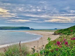 2-bed, Sleeps 4, Pets Welcome, Parking