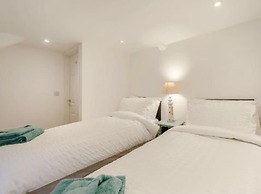 2-bed, Sleeps 4, Pets Welcome, Parking