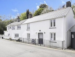 2-bed, Sleeps 4, Pets Welcome, Parking