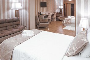 Pino Vere Palace Hotel