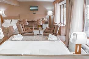 Pino Vere Palace Hotel