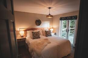 Zen Jungle Retreat