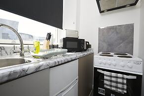 Hayy Vibrant Studios Queensgate