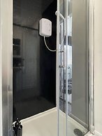 Hayy Vibrant Studios Queensgate