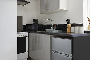 Hayy Vibrant Studios Queensgate