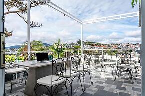 Nature Hotel - Luong The Vinh