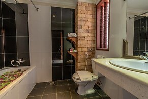 Kings Luxury Hotel