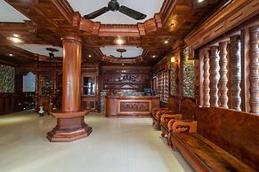 Kings Luxury Hotel