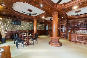 Kings Luxury Hotel