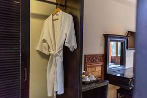 Kings Luxury Hotel
