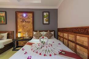 Kings Luxury Hotel