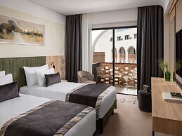 Mercure Conacul Cozieni
