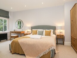 Eller Close House