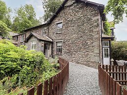 Eller Close House
