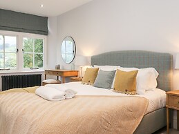 Eller Close House