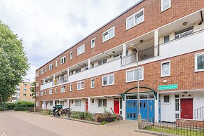 3 Bed Flat, Dedicated Workspace, Parking, 4KTV