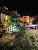 Ela cave house