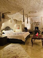 Ela cave house