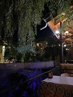 Ela cave house