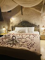 Ela cave house