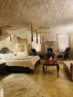 Ela cave house