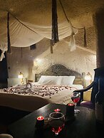 Ela cave house