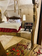 Ela cave house