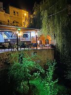 Ela cave house