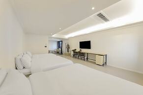 BONATREE HOTEL