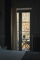 Louis Rooms
