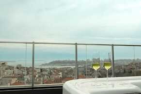 Louis Rooms