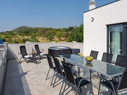 Villa Infinity