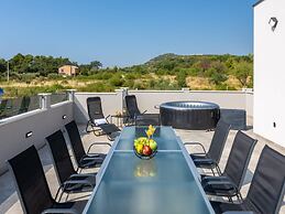Villa Infinity