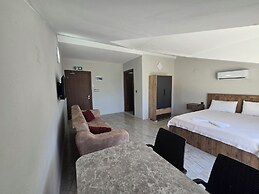 OLIVE TREE APART HOTEL