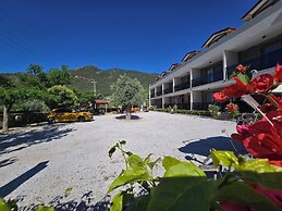 OLIVE TREE APART HOTEL