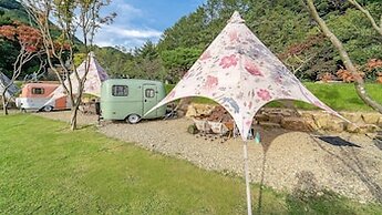 Geumsan Lalaland Caravan