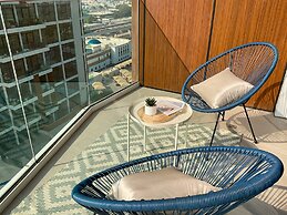 HiGuests - Park Gate Residence Tower C