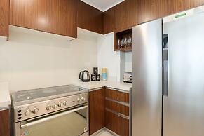 HiGuests - Park Gate Residence Tower C