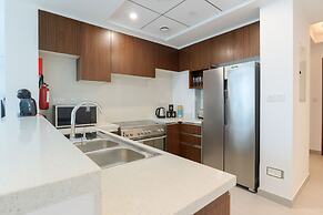 HiGuests - Park Gate Residence Tower C