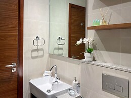 HiGuests - Park Gate Residence Tower C