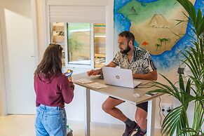 Duque Nest Hostel