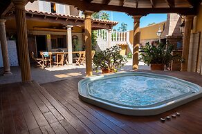 Duque Nest Hostel