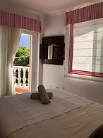 Duque Nest Hostel