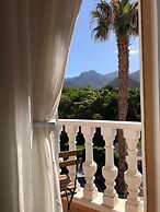 Duque Nest Hostel
