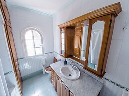 Duque Nest Hostel
