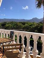 Duque Nest Hostel
