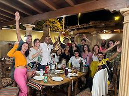 Duque Nest Hostel